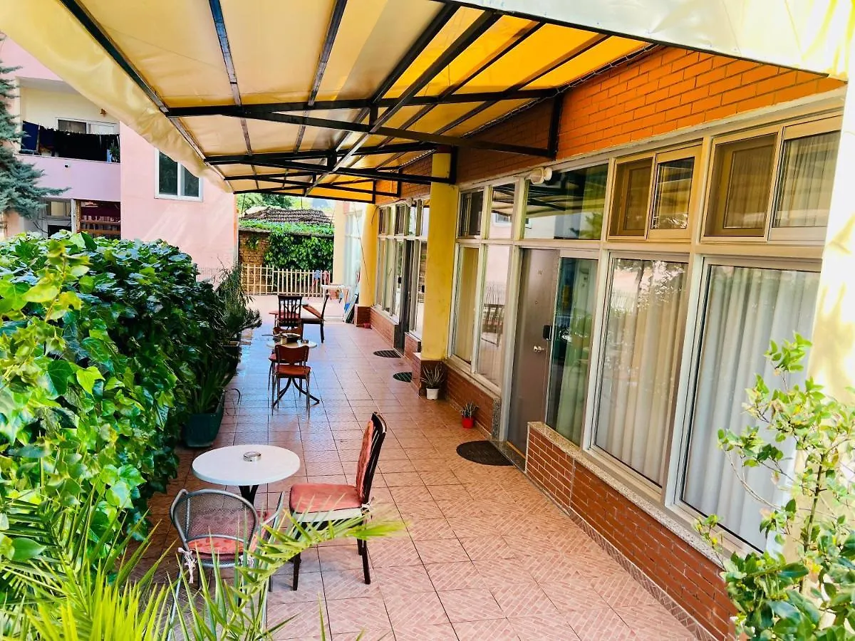 Apartment Zarina Guesthouse Tirana